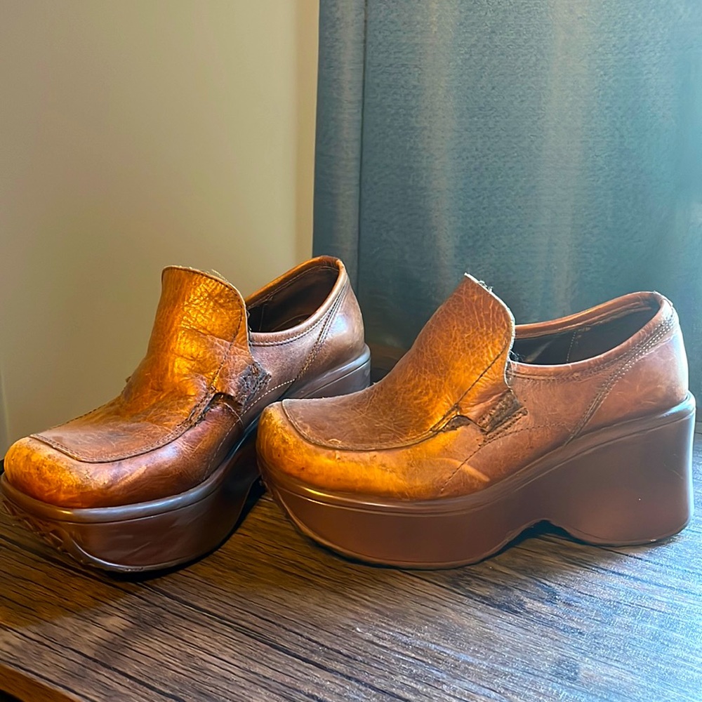 Steve Madden platform mules